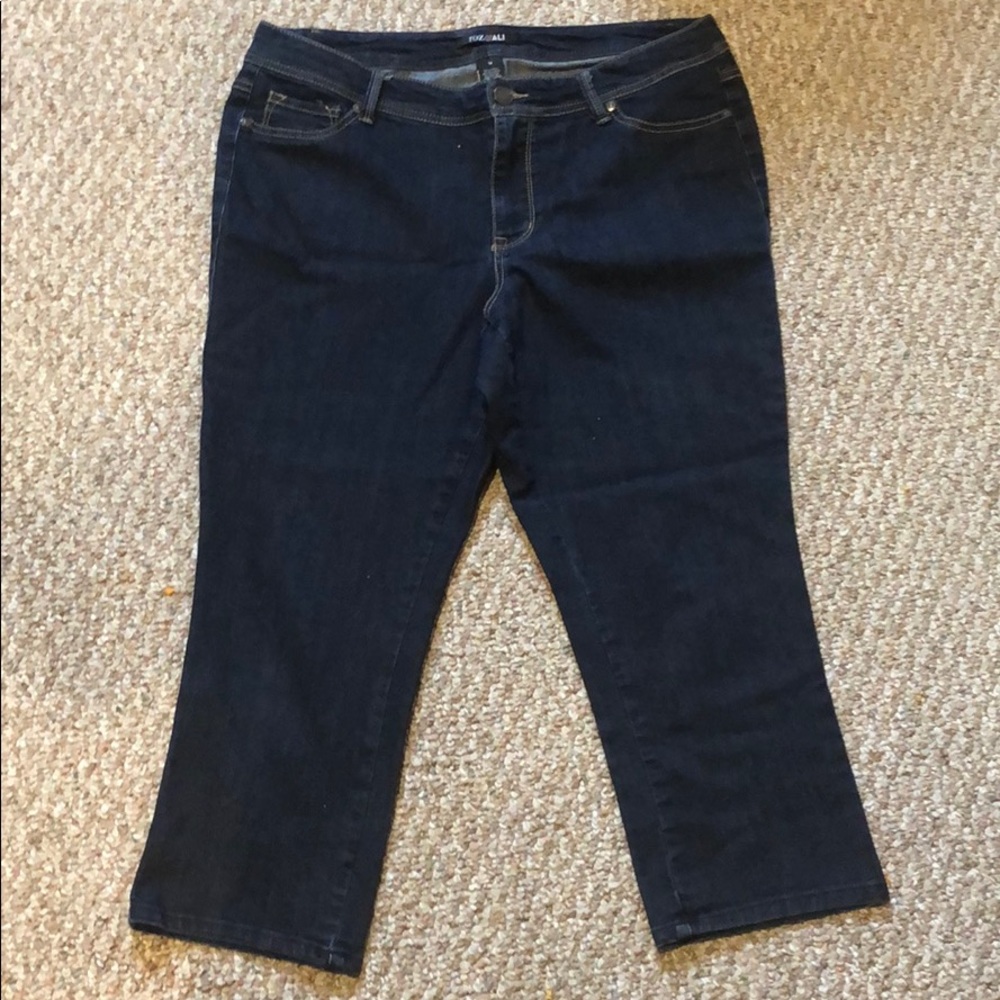 Size 14 Roz Ali Capris